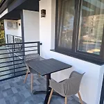 Uj - Emili Miskolctapolca - 27 Fore 3*