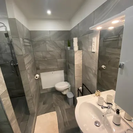 Uj - Emili Miskolctapolca - 27 Fore Lejlighedshotel Miskolc