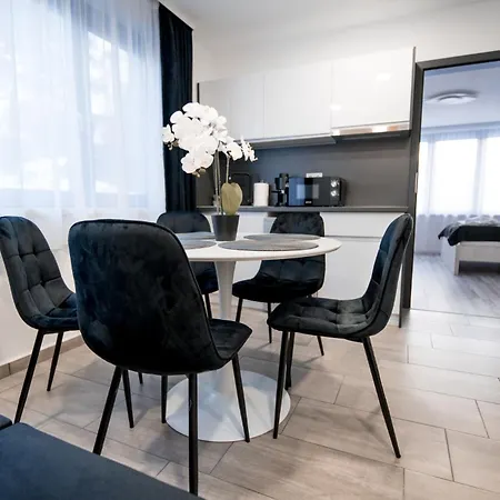 Uj - Emili Miskolctapolca - 27 Fore Lejlighedshotel 3*