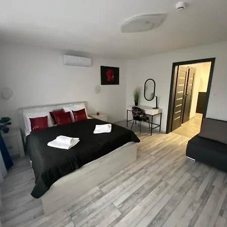Uj - Emili Miskolctapolca - 27 Fore Hotel apartamentowy