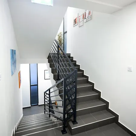 Uj - Emili Miskolctapolca - 27 Fore Lejlighedshotel 3*