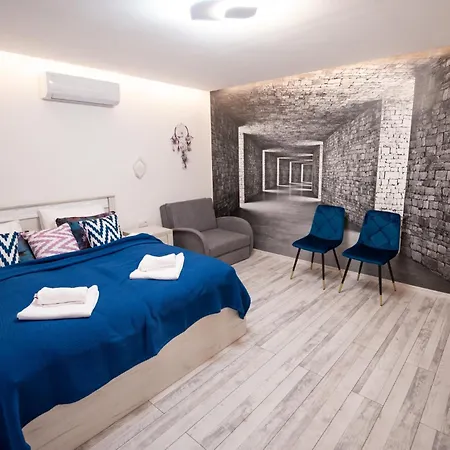 Uj - Emili Miskolctapolca - 27 Fore 3*