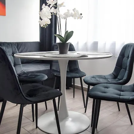 Uj - Emili Miskolctapolca - 27 Fore Lejlighedshotel 3*