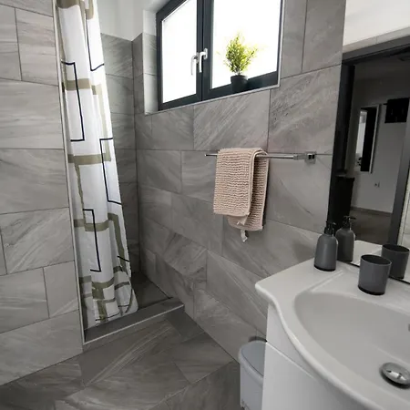 Hotel apartamentowy Uj - Emili Miskolctapolca - 27 Fore *