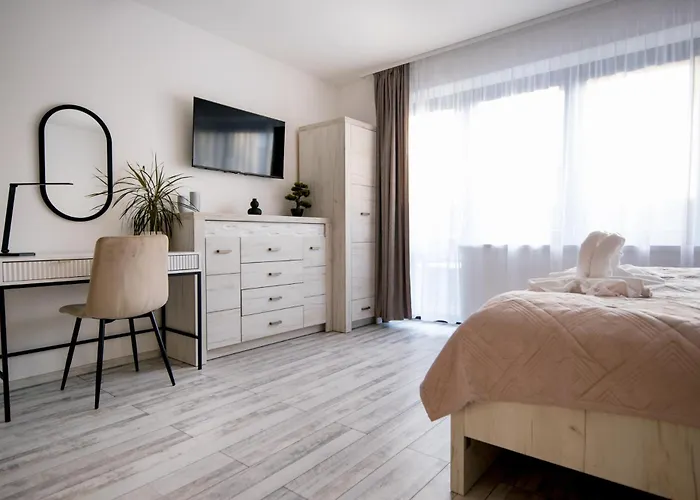 új - Emili Miskolctapolca - 27 Főre 3* Mişcolţ