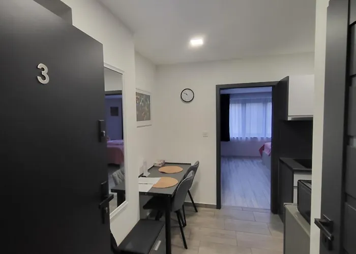 új - Emili Miskolctapolca - 27 Főre 3* Mişcolţ