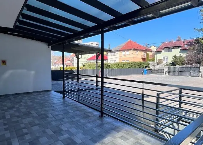 új - Emili Miskolctapolca - 27 Főre 3* Mişcolţ